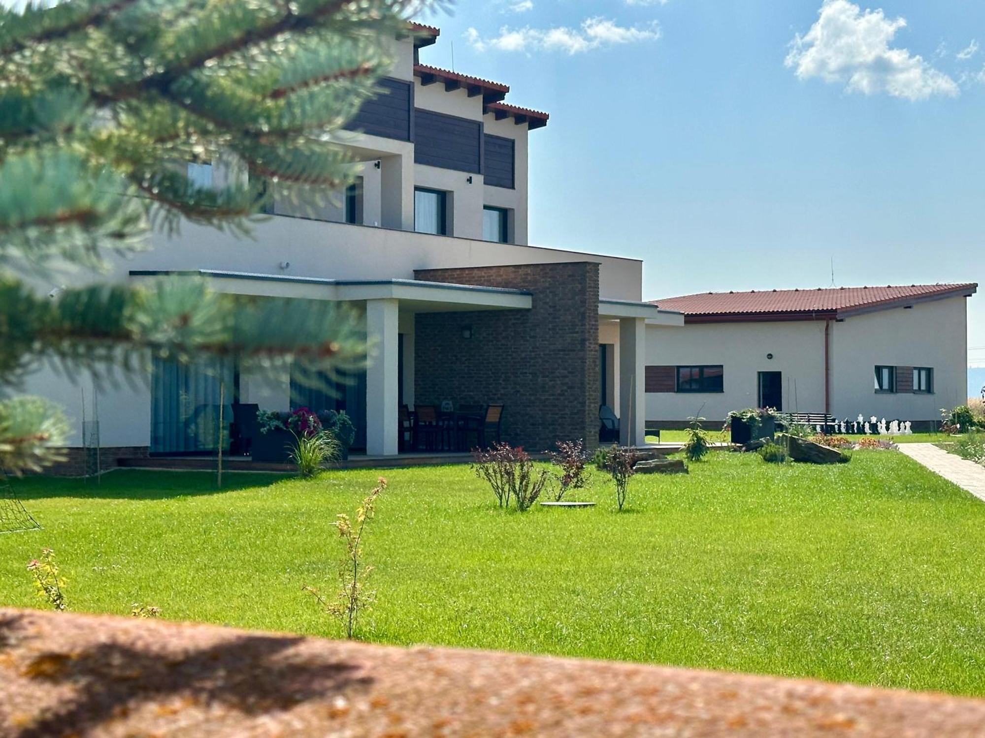 Vysoke Tatry - Isc Resort House For 13 People With 6 Extra Bed Poprad Exteriör bild